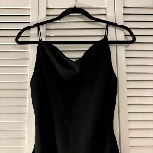 The Perfect Black Dress - Picture 6 of 10